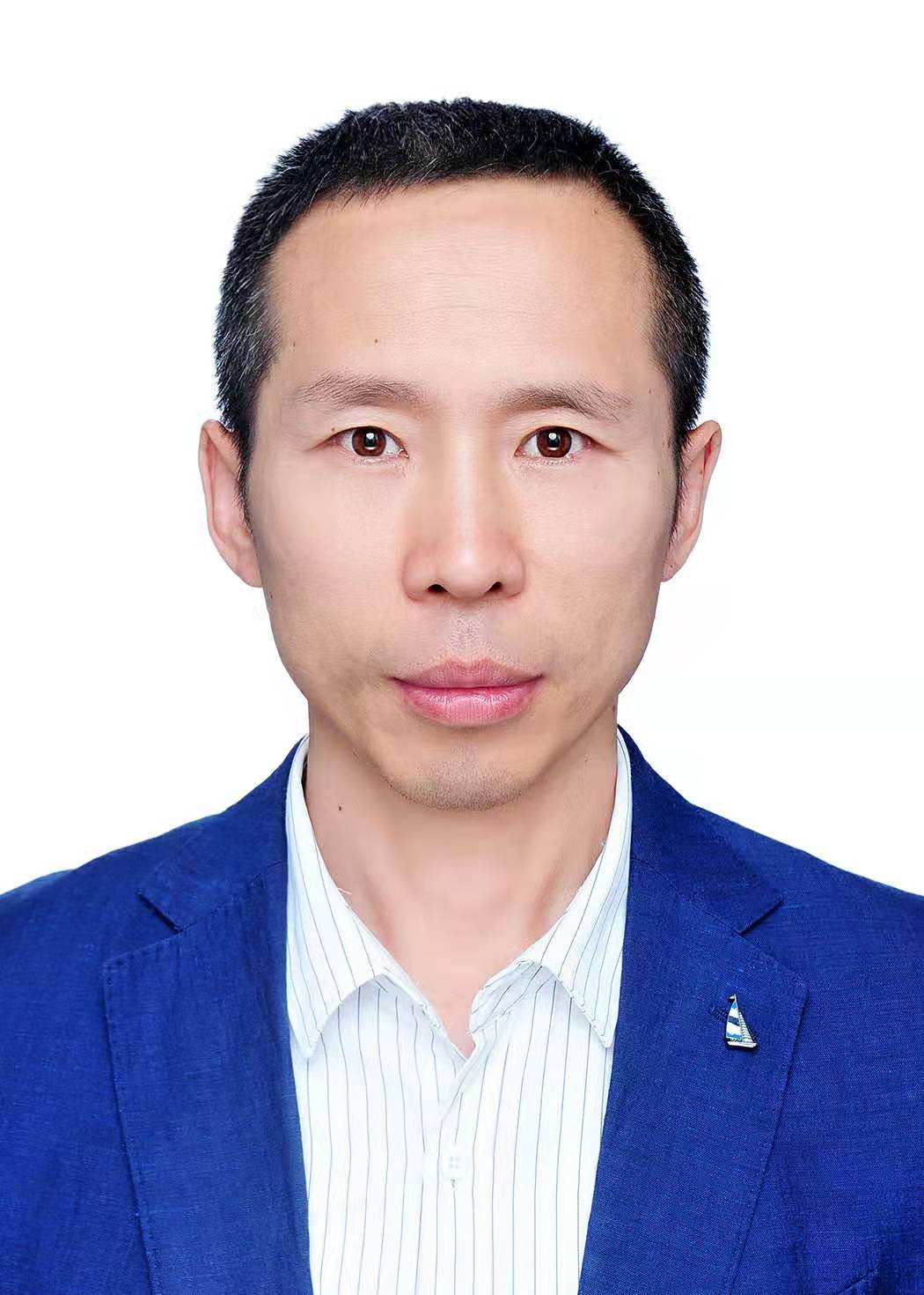 杨航