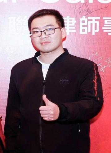 崔臻